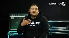 Fico yang memulai karier sebagai seorang komika harus berakting alami sebagai seorang gigolo di film From London to Bali.