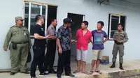 WN Tiongkok yang ditangkap di daerah terpencil di Bogor. (Liputan6.com/Achmad Sudarno)