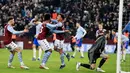 Manchester United gagal memetik poin penuh kala bertandang ke markas Aston Villa pada laga pekan ke-22 Premier League 2021-22 di Villa Park, Minggu (16/1/2022). (AFP/ Lindsey Parnaby)