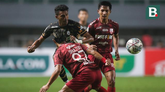 Foto: Dua Gol Irfan Bachdim Bawa Persis Solo Juara Liga 2 2021 usai Bungkam Rans CiLegon FC 2-1