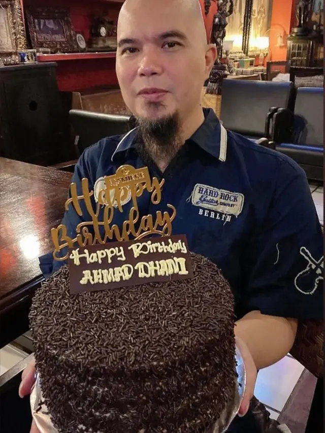 7 Momen Ulang Tahun Ahmad Dhani Ke-48, Kompak Bersama Kelima Anaknya