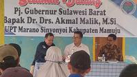 Pj Gubernur Sulbar Akmal Malik berkunjung ke UPT Marano do Kelurahan Sinyonyoi, Kecamatan Kalukku, Mamuju (Foto: Liputan6.com/Abdul Rajab Umar)