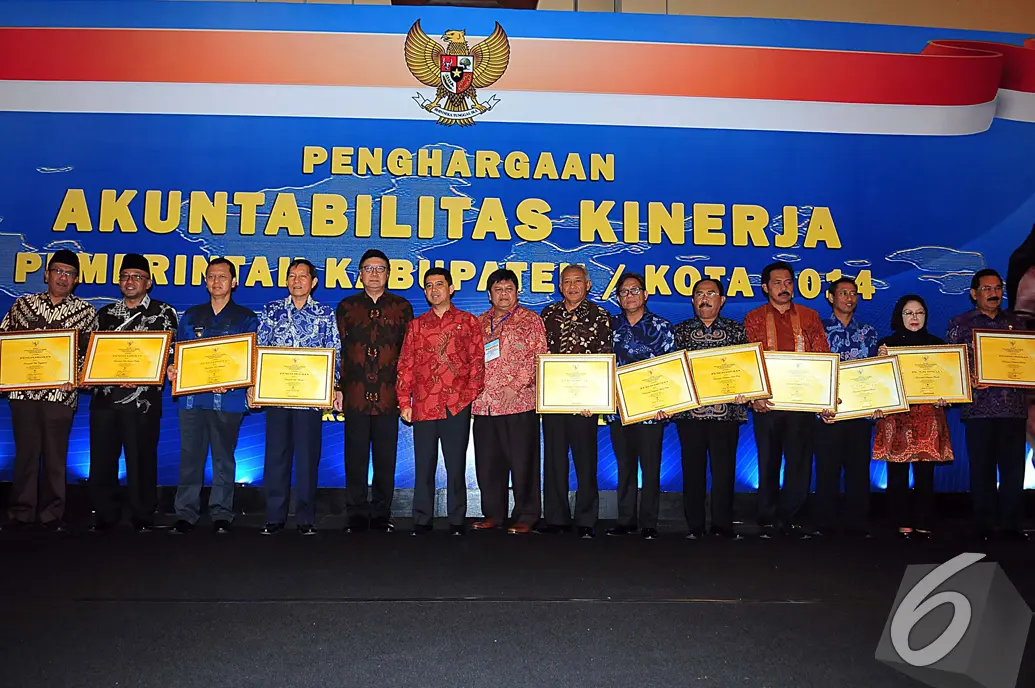 Penghargaan akuntabilitas kinerja Pemerintah dan Kabupaten Kota 2014, Balai Kartini, Senin (8/12/2014). (Liputan6.com/Johan Tallo)