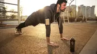 Why you need to do push ups every day. (Photo: Andrea Piacquadio/Pexels)