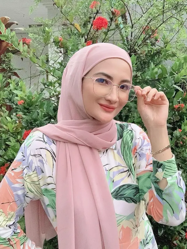 6 Potret Terbaru Natalie Sarah yang Makin Menawan di Usia 38 Tahun