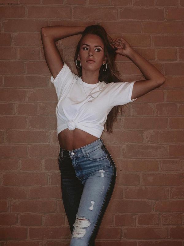 Selebgram Alexis Sharkey. (Instagram/ alexissharkey)