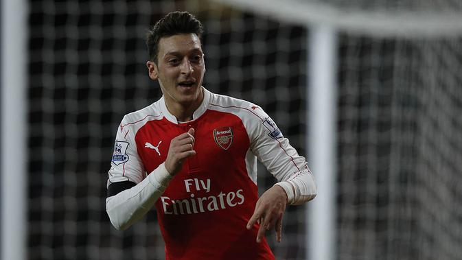 Sampaikan Salam Lebaran, Ozil Tuai Banyak Komentar - Celeb 