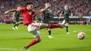 Pemain Benfica Pizzi mengontrol bola saat melawan Dynamo Kyiv pada pertandingan sepak bola Grup E Liga Champions di Stadion Luz, Lisbon, 8 Desember 2021. Benfica menang 2-0. (AP Photo/Armando Franca)