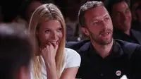 Gwyneth Paltrow dan Chris Martin sudah resmi bercerai setelah keduanya sepakat untuk menandatangani dokumen perceraian. (Dailymail/Bintang.com)