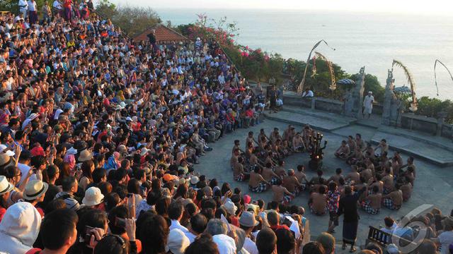 Mitos Di Balik Tari Kecak yang Mendunia