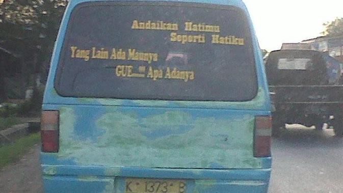 6 Tulisan Tentang Cinta di Angkot Ini Bikin Geleng Kepala (sumber: Instagram.com/awreceh.id)