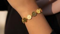 Model Gelang Dubai Simpel yang Elegan. Foto: Gemini