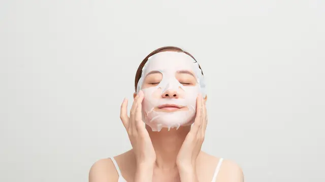 Cuaca Lagi Panas-Panasnya, Produk Kecantikan Apa yang Wajib Digunakan untuk Menunjang Kegiatan Sehari-hari?