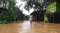 Hingga hari kedua, hujan lebat disertai angin kencang masih terjadi di beberapa Kabupaten di Sulawesi Selatan. (Liputan6.com/ Eka Hakim)