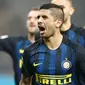 Gelandang Inter Milan, Ever Banega melakukan selebrasi usai mencetak gol ke gawang Lazio pada lanjutan liga Italia Serie A di Stadion San Siro, Milan, (22/12). Inter Menang atas Lazio dengan skor 3-0. (REUTERS/Alessandro Garofalo)