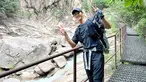 Disela kesibukannya, Kim Soo Hyun selalu menyempatkan diri untuk melakukan hobinya. Selain gemar traveling dan memotret objek indah yang ditemuinya, pria 34 tahun ini juga kerap membagikan aktivitas gaya hidup sehatnya, yakni berolahraga. Di antaranya dengan bersepeda dan hiking. (Liputan6.com/IG/@soohyun_k216)
