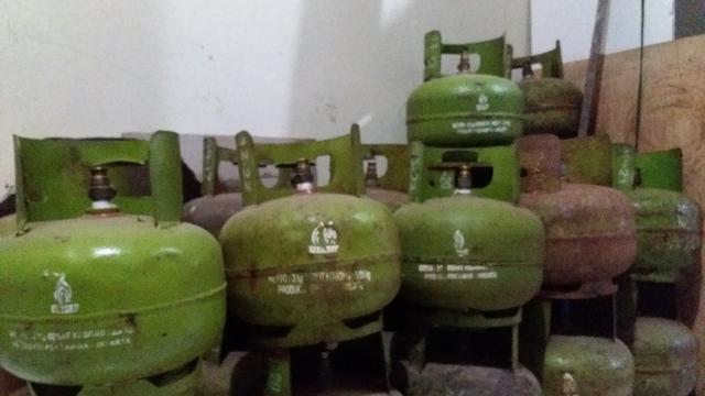 Sejumlah daerah di Sulsel alami kelangkaan elpiji 3 kg (Liputan6.com/ Eka Hakim)