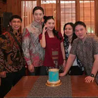 Sarwendah rayakan ultah bareng keluarga dan Giorgio Antonio. [@sarwendah29].