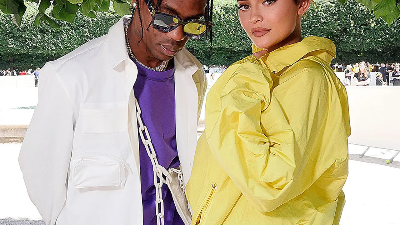 [Bintang] Travis Scott - Kylie Jenner