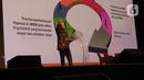 Menkop UKM Teten Masduki memberi paparan dalam Indonesia Digital Conference (IDC) 2019 di Jakarta, Kamis (28/11/2019). IDC digagas para pengurus AMSI sebagai wadah bertukar pengalaman, gagasan, dan strategi membangun ekosistem digital untuk masa depan. (Liputan6.com/Angga Yuniar)