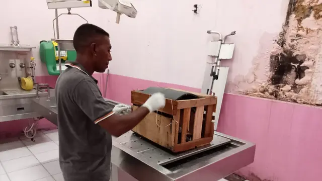 Jasad bayi dalam pemeriksaan
