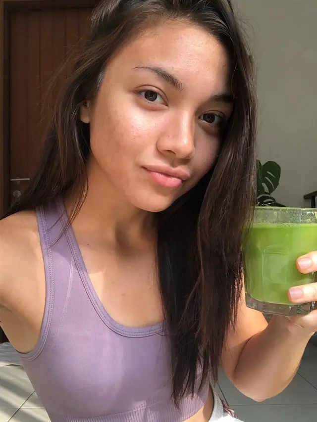 Unggah Foto Berjerawat, Ini 6 Potret Angela Gilsha Tanpa Makeup