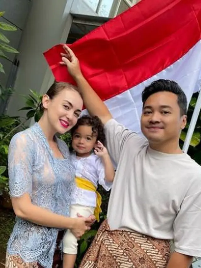 Rianti Cartwright rayakan HUT Kemerdekaan RI ke-77 (Instagram/riantic)