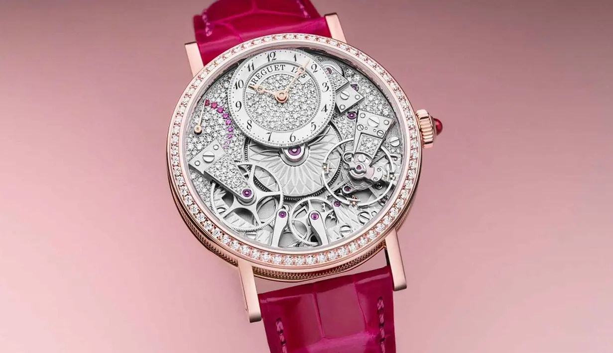 Breguet Tradition 7035, A Sparkling New Variation Breguet melengkapi lini ikoniknya dengan 88 jam tangan edisi terbatas. Jam tangan ini dilapisi emas 18 karat dan berlian berukuran berbeda.(Dok/Breguet).