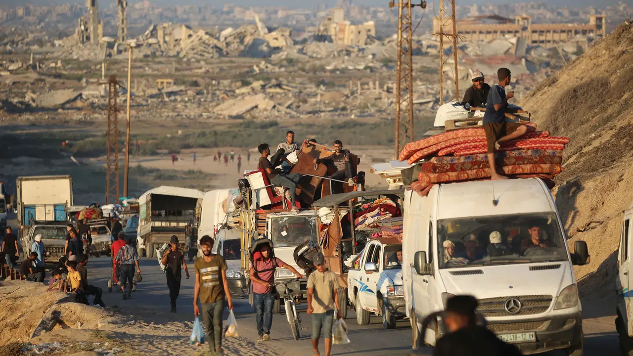 Warga Palestina Tinggalkan Kota Gaza di Tengah Ancaman Serangan Israel