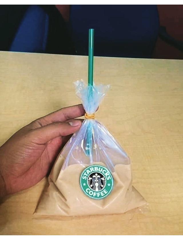 Kelakuan Nyeleneh Orang Saat Beli Makanan Ini Bikin Tepuk Jidat