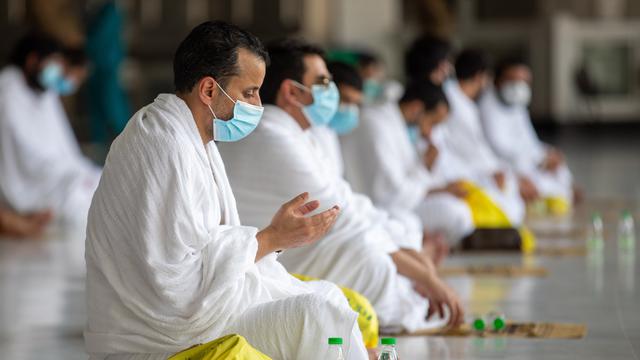 Potret Khusyuknya Jemaah Saat Jalani Ibadah Haji