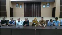Konferensi pers dengan tim dokter usai mengoperasi pasien obesitas Titi Wati. (Liputan6.com/Rajana K)