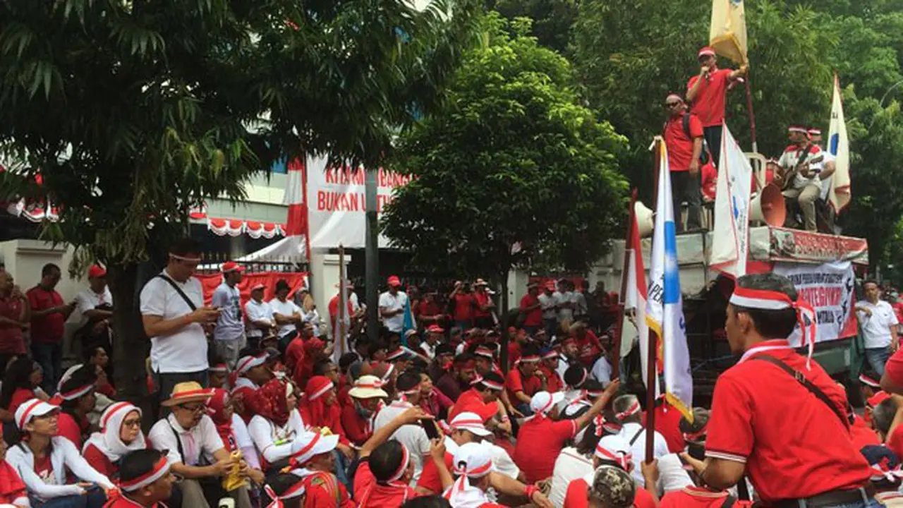 demonstrasi Federasi Serikat Pekerja BUMN Strategis