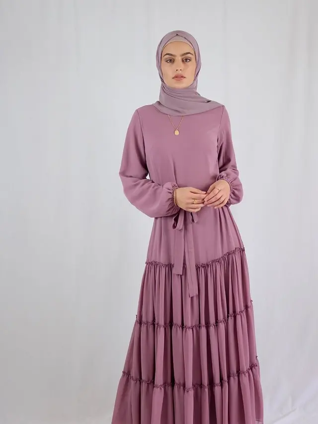 7 Pesona Emma Maree, Satu-satunya Finalis Miss World Australia 2020 yang Berhijab