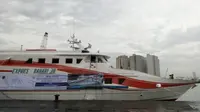 Kapal Pelni KM Express Bahari 3B.