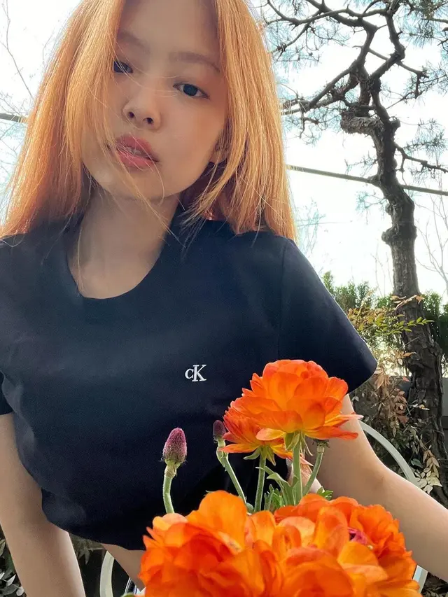 Pesona Jennie Blackpink Tanpa Makeup, Brand Ambassador Berbagai Merek Ternama