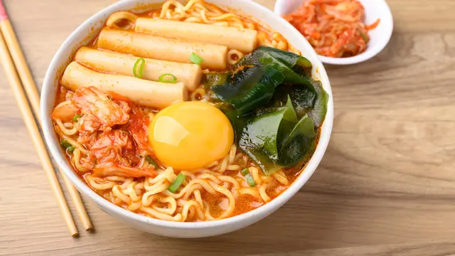Pecinta Drakor Wajib Coba! Mie Sedaap Selection Siap Manjakan Lidah dengan Rasa Otentik Korea