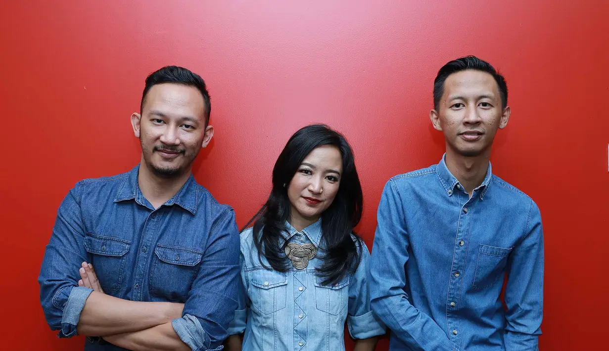 "Iya, habis ini vakum lagi," kata Mhala. "Kalau keluarkan album tapi enggak ada promo buat apa. Akhirnya kita diizinkan sih, tapi cuma sebentar sampai akhirnya Mhala full time di sana," sambung Inu, di kantor Sony Music, Rabu (3/8/2016). 