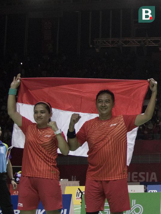 Hary Susanto/Ratri Oktlia Leani gpebulutangkis Indonesia meraih medali emas di nomor tganda campuran SL3-SU5 setelah mengalahkan Thailand pada Asian Para Games 2018 di Istora Senayan, Sabtu (13/10/2018).  (Bola.com/Peksi Cahyo)
