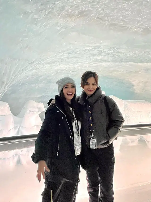 Cut Tari dan Ersa Mayori liburan (Instagram/cuttaryofficial)