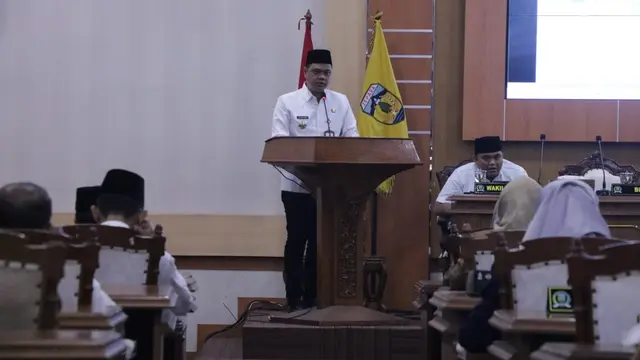 DPRD Kabupaten Jepara menggelar rapat paripurna perdana di Gedung Shima, kompleks Sekretariat Daerah (Setda) Jepara, Jumat (12/9/2025).