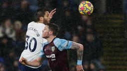 Bertanding di Stadion Turf Moor Spurs harus menyerah dengan skor tipis 0-1. (AFP/Nigel Roddis)