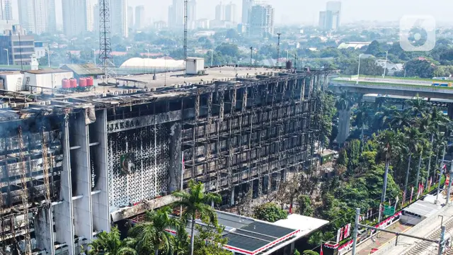 Melihat dari udara kondisi Gedung Kejagung RI usai Terbakar