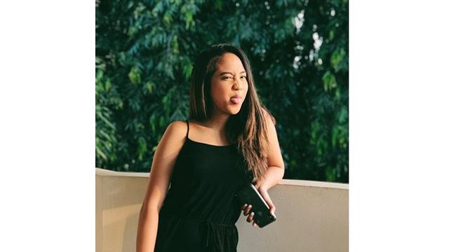 Jarang Terekspose, Ini 6 Potret Farah Azizah Cucu BJ Habibie yang Cantik Memesona