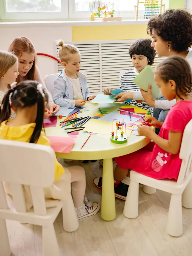 Contoh ilustrasi belajar bersama