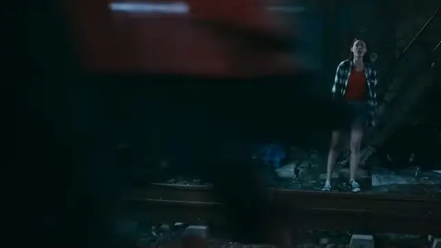 Della Dartyan dalam film The Day Before The Wedding (YouTube/Falcon)