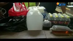 Polisi amankan barang bukti yang menewaskan empat orang akibat miras oplosan bercampur jengkol.