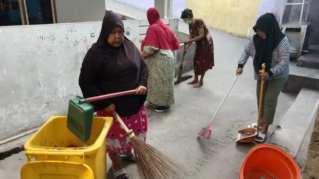 Gotong royong warga