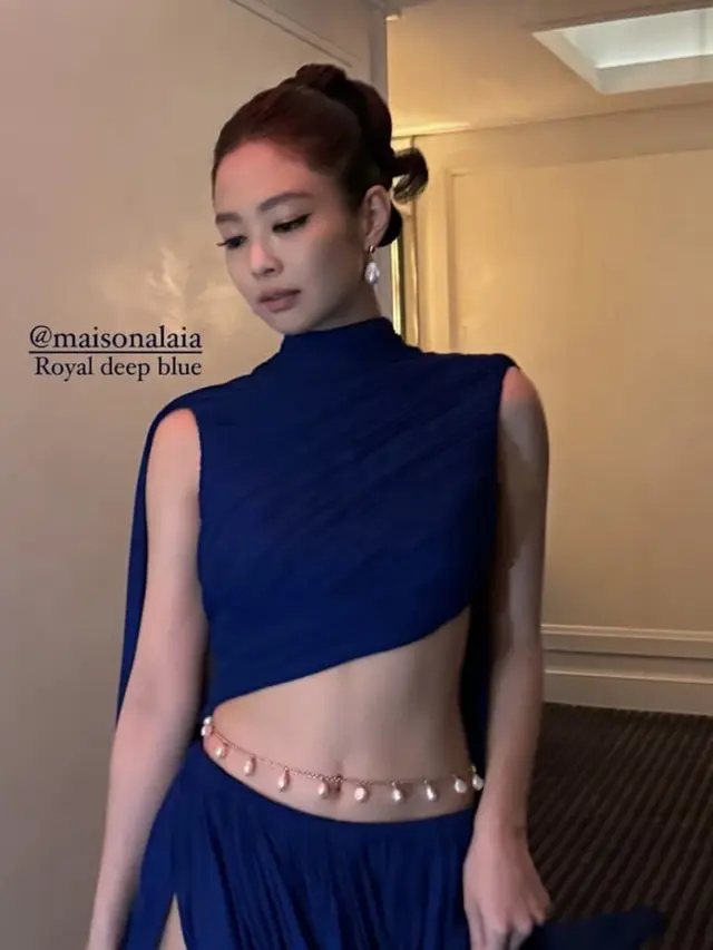 Pesona Jennie Blackpink di Met Gala 2024. [@jennierubyjane]