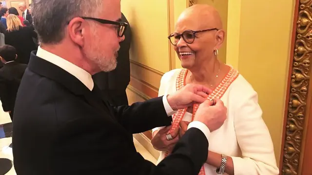 Rep. Bonnie Watson Coleman, Politisi Perempuan yang Berani Tampil Tanpa Rambut